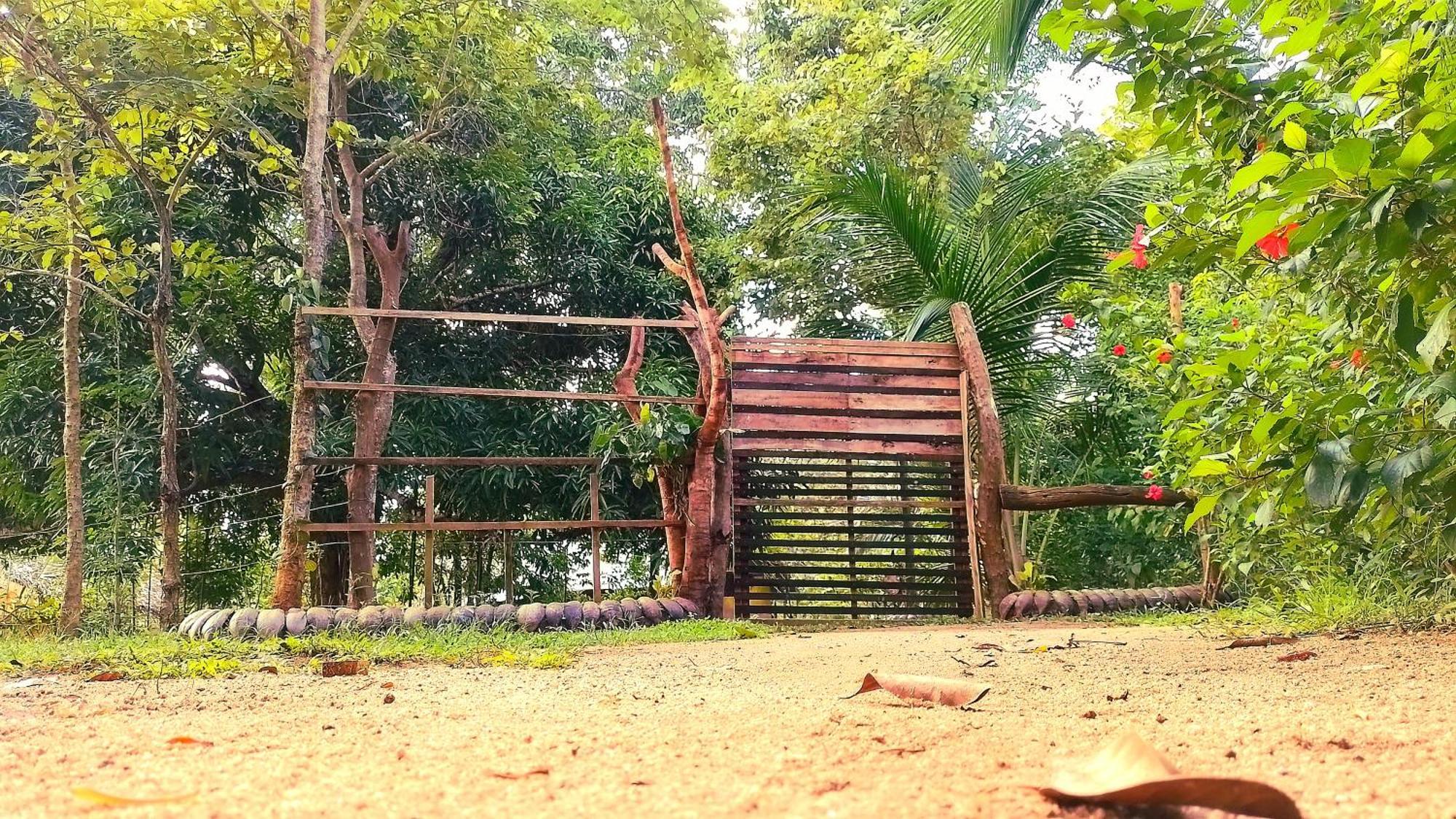 Elephant Lake Villa Sigiriya Exterior photo